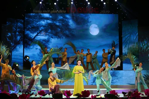 Ca sĩ, nghệ sĩ hành nghề độc lập cũng phải nộp thuế