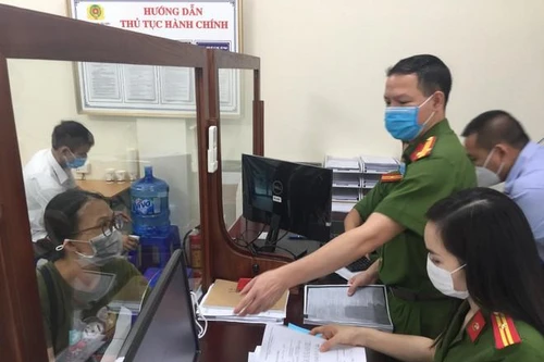 Ngày đầu thực hiện Luật Cư trú: Giảm thời gian, công sức cho người dân