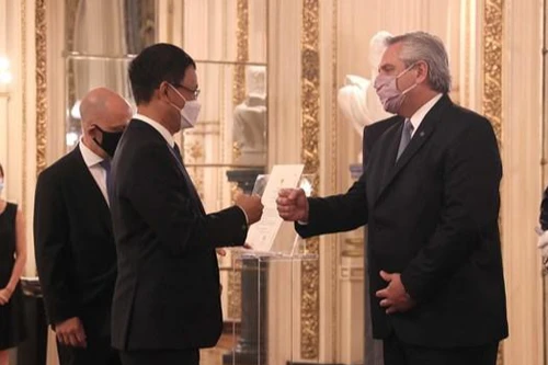 Tổng thống Argentina: Việt Nam là điểm sáng về đối phó dịch Covid-19 