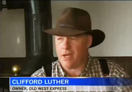 Tặng 10.000 USD cho chủ nhà hàng sau khi ăn tối xong