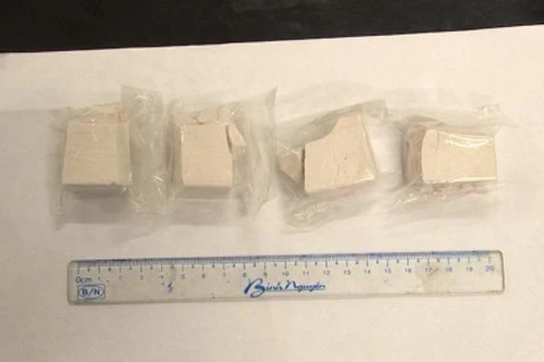 141 bắt giữ đối tượng vận chuyển gần 80g heroin