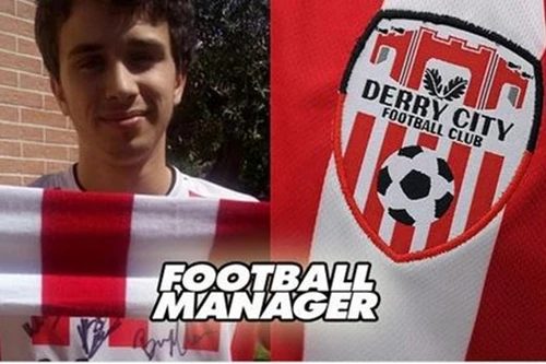 Từ trò quản lý bóng đá, fan cuồng vượt 5.000 km để gặp thần tượng ngoài đời