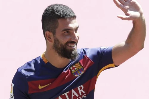 Tân binh của Barcelona mất hơn 500 triệu đồng tiền thuê nhà mỗi tháng