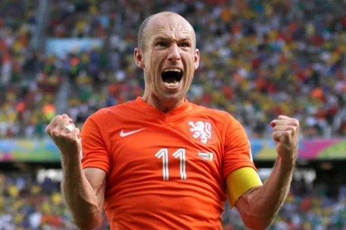 Robben tiếp quản chiếc băng đội trưởng đội tuyển Hà Lan