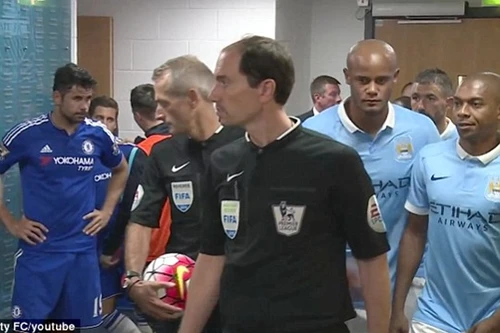 Tiết lộ video Costa như muốn "ăn tươi, nuốt sống" Fernandinho trong đường hầm