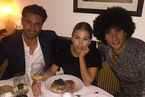 Bạn gái công khai chuyện phòng the của Fellaini trên truyền hình