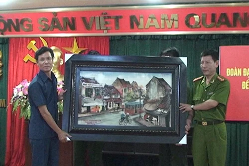 CATĐ Viêng Chăn, Lào thăm và làm việc tại CAH Gia Lâm, Hà Nội