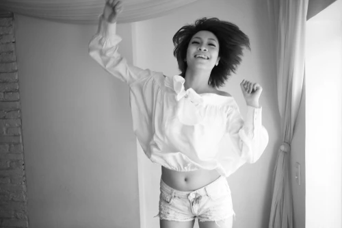 "Người cũ" của Công Vinh "lột xác" trong "Vỏ bọc"