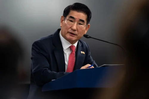 Cựu Bộ trưởng Quốc phòng Hàn Quốc Kim Yong-hyun bị bắt giữ