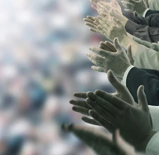 Đến bao giờ người Việt mới có văn hóa vỗ tay