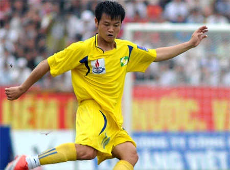 Văn Quyến lo bị "đẩy ra đường"