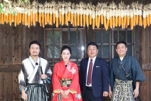 Đạo diễn Hoàng Nhật Nam và CEO Phạm Kim Dung làm Đại sứ du lịch Yamanashi, Nhật Bản