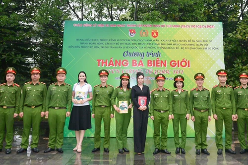 Hoa hậu Phan Kim Oanh và Bích Hạnh đồng hành cùng “Tháng Ba biên giới - Biên cương Tổ quốc tôi”