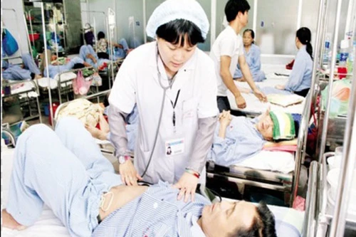 Những nguy hiểm, rủi ro luôn doạ... "rơi vào đầu" y bác sỹ