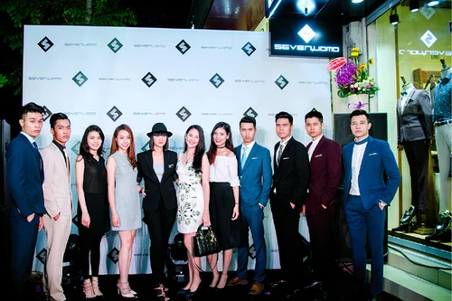 Siêu mẫu Hạ Vy nổi bật giữa dàn mẫu Venus