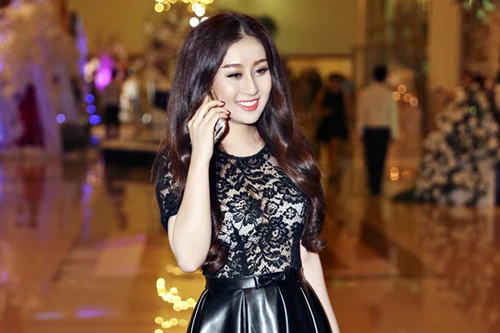 MC Kim Trang "tái xuất" rạng ngời, khoe nhan sắc "đẹp không tì vết"