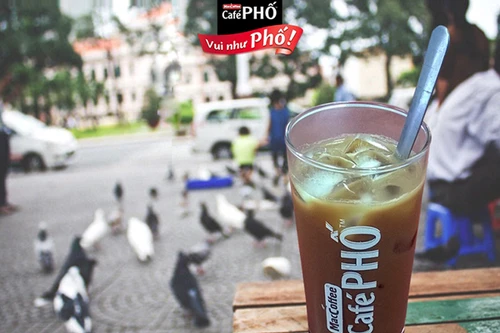 Cà phê phố Sài thành: Cứ xa là nhớ