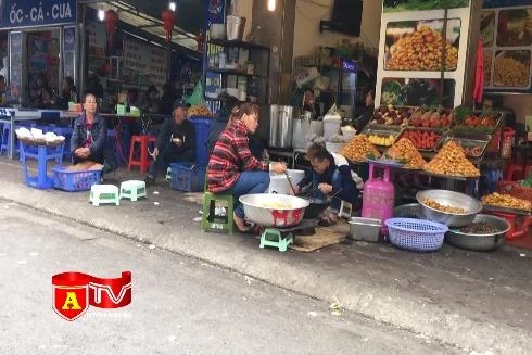 Nỗi lo an toàn thực phẩm mùa lễ hội chẳng khác gì Tết