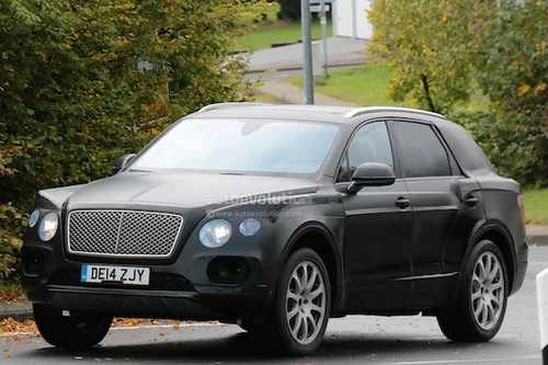 Bentley SUV gần “hiện nguyên hình” trong loạt ảnh chạy thử mới