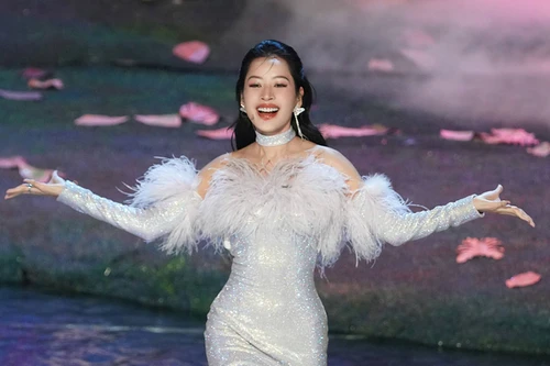 Chi Pu vào chung kết “Đạp gió 2023”, người hâm mộ kỳ vọng "sẽ làm nên chuyện"