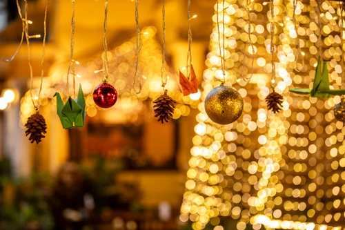 Thắp sáng cây thông Noel bằng tre và những điều ước mùa Giáng sinh