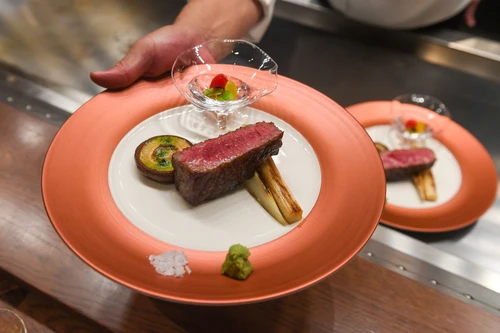 Một nhà hàng ở Hà Nội được CNN đưa vào top 20 nhà hàng sao Michelin ngon nhất thế giới 