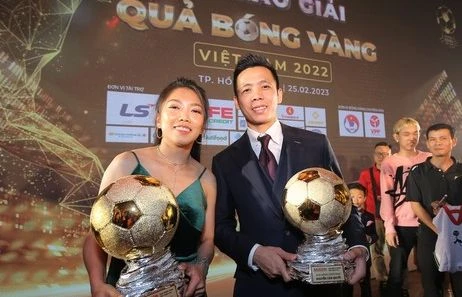 Văn Quyết và Huỳnh Như giành Quả bóng Vàng Việt Nam 2022