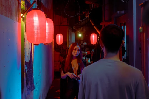 Chi Pu hóa thân thành ma cà rồng, sánh đôi cùng Thuận Nguyễn trong “Người mặt trời”