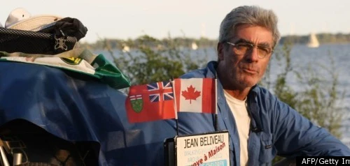 11 năm đi bộ vòng quanh thế giới