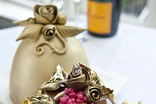 Món bánh tráng miệng xa xỉ nhất thế giới