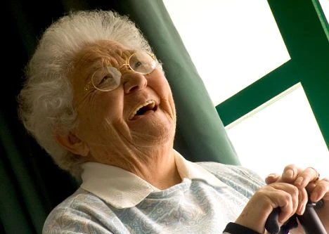 Nụ cười - phương thuốc tốt nhất cho bệnh mất trí nhớ