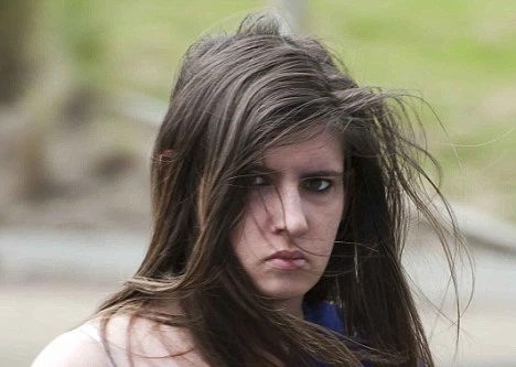 Nhân viên chăm sóc chuốc rượu 4 nam thiếu niên rồi “quan hệ”