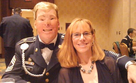 Sống sót sau 43 ca phẫu thuật