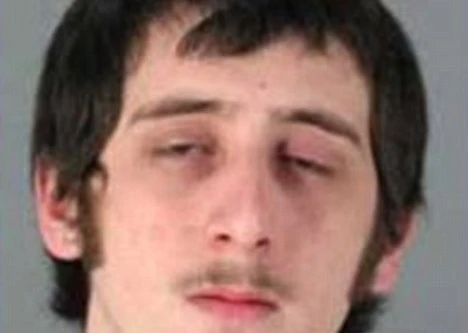 Vào tù vì cho con vào lò nướng