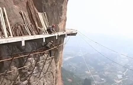 Những cung đường nguy hiểm nhất thế giới
