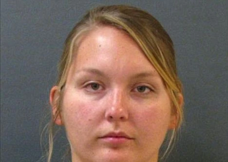 Nữ giáo viên “quan hệ” với học sinh hơn 20 lần 