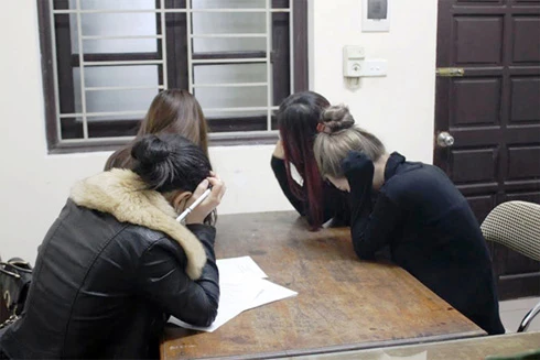 Đường dây mại dâm giá 4 triệu đồng của "tú bà" 9X