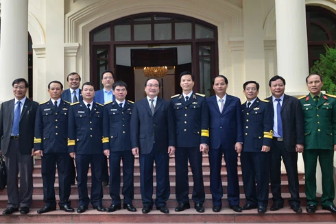 Tự hào với tàu ngầm mang tên Hà Nội 