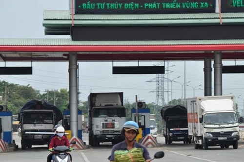 Một ngày thu gần 25 tỷ đồng phí sử dụng đường bộ