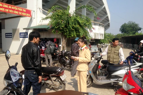 Hết mình phục vụ nhân dân