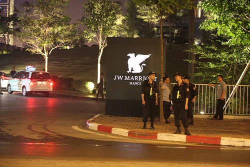 An ninh thắt chặt tại khách sạn nơi đoàn tổng thống Hoa Kỳ lưu trú