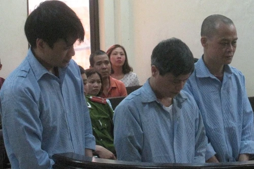 Bị bắt quả tang khi đang mua bán 5 bánh heroin trong nhà nghỉ