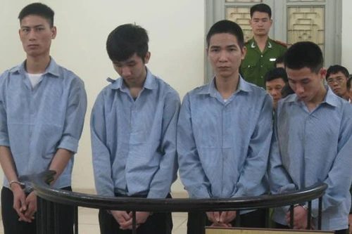 Đâm chết người va chạm giao thông rồi rủ nhau đi cướp tài sản