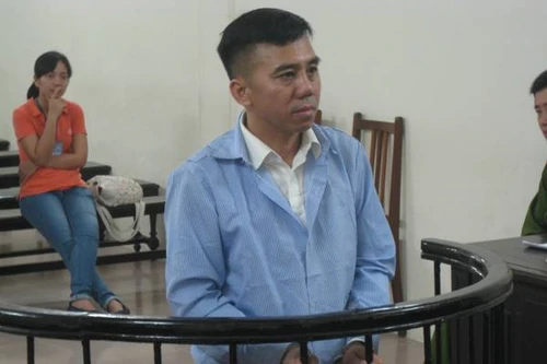 Trưng ảnh cán bộ cao cấp lừa "chạy án" với giá hàng chục tỷ đồng