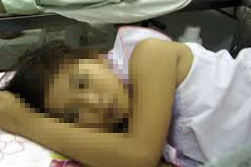 Bắt khẩn cấp đối tượng hiếp dâm con gái hàng xóm