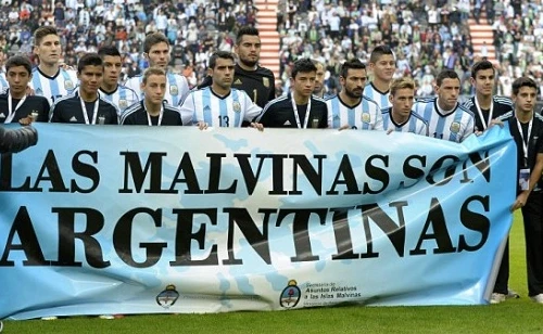  ĐT Argentina có thể gặp rắc rối vì biểu ngữ nhạy cảm