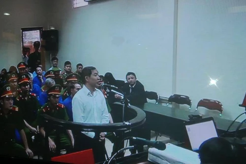 Chưa tuyên án, tiếp tục xét hỏi Dương Chí Dũng và đồng phạm