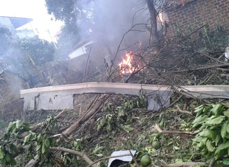 Hình ảnh hiện trường vụ máy bay quân sự Mi-171 rơi khi huấn luyện ở Hoà Lạc