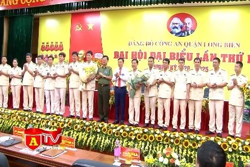 Xây dựng Đảng bộ Công an quận Long Biên đoàn kết, trong sạch, vững mạnh