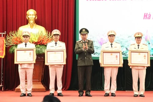 Đổi mới phương thức lãnh đạo chỉ đạo, không ngừng sáng tạo hoàn thành xuất sắc nhiệm vụ